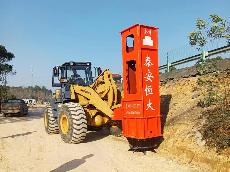 鏟車改液壓打夯機(jī)